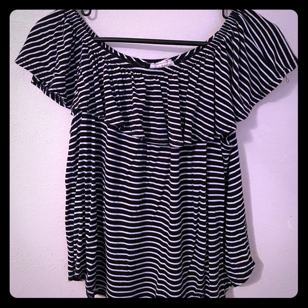 Free Kisses off the shoulder blouse